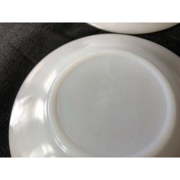 5 Milk Glass Saucers, Swirl Pattern, Golden Anniversary, Anchor Hocking 1950s - Picture 5 of 5